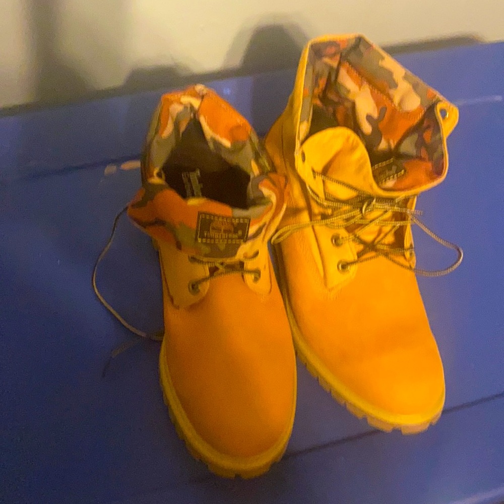 Timberlan boots worn 1 time size 12